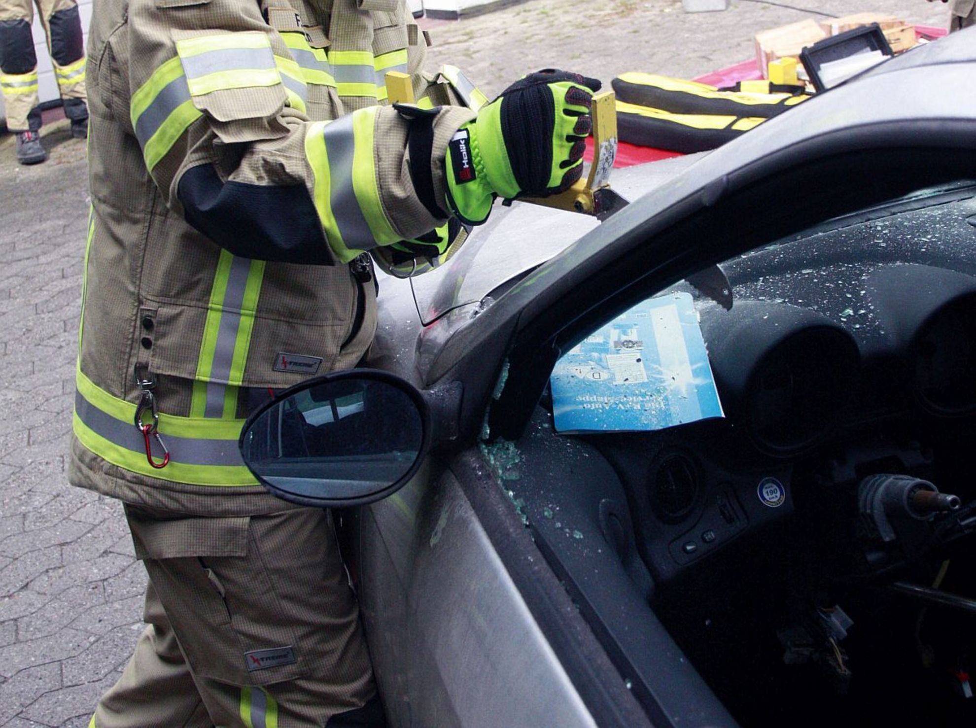  Leinetal Online News: Feuerwehr drückt die Schulbank